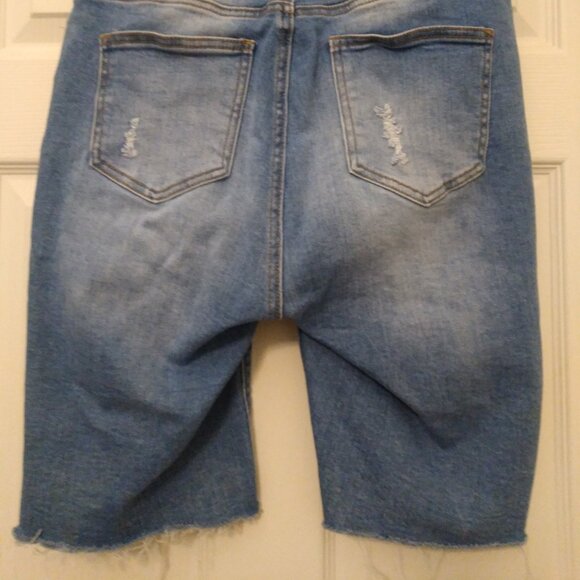 American Mazi Distressed Denim Shorts(L) NWOT - Picture 4 of 8